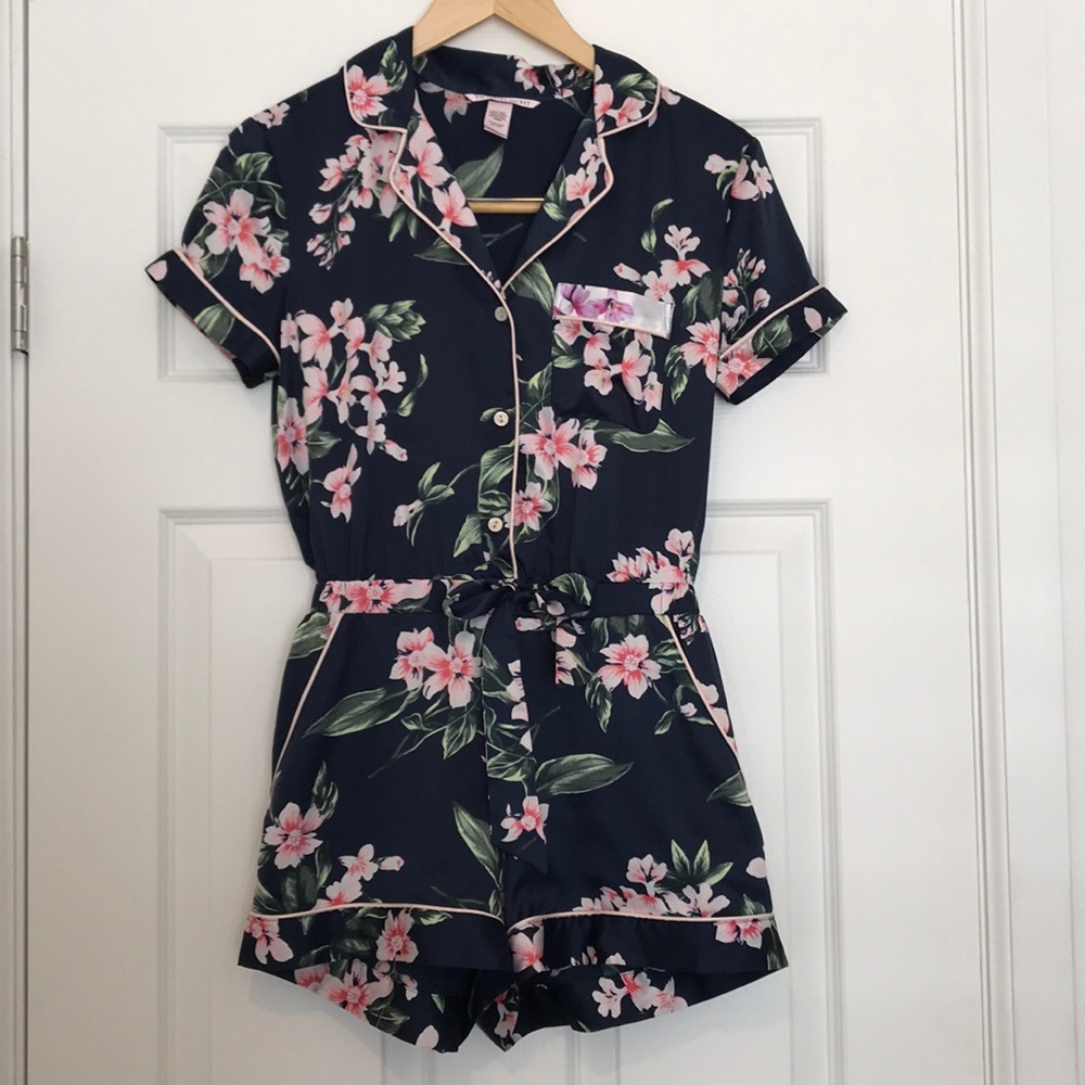 Victoria’s Secret jumper